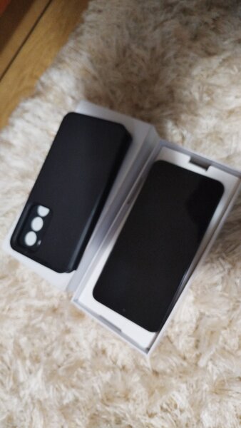 Telefon Samsung s23 memorie RAM 8 GB numar interna 256 GB aproape nou